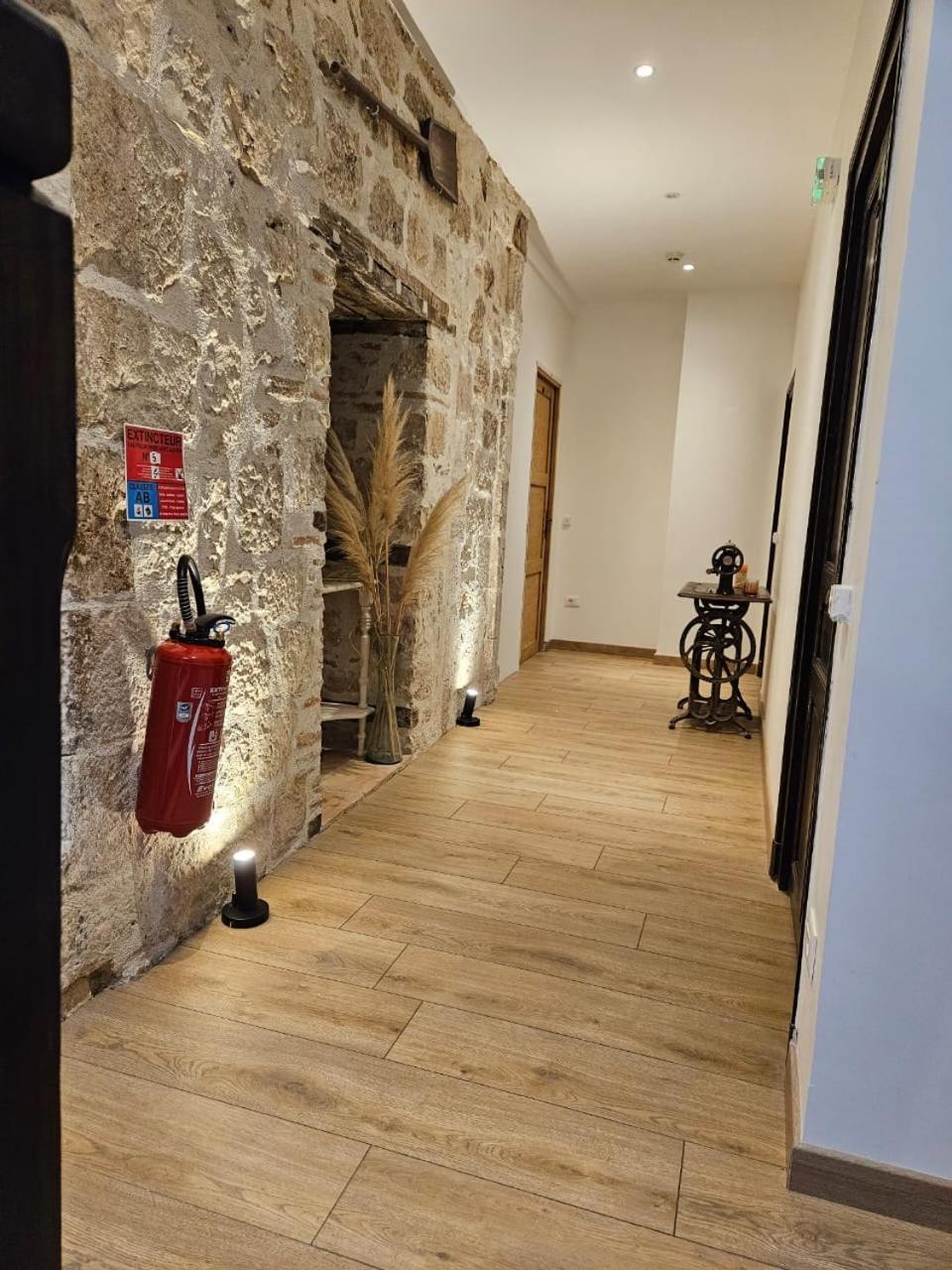 Aparthotel Le Beffroi Tournon-dʼAgenais Exteriér fotografie